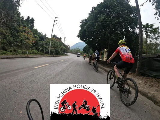 Phnom Penh Cycle To Mekong Island and Weaving Villages – 1 day 2